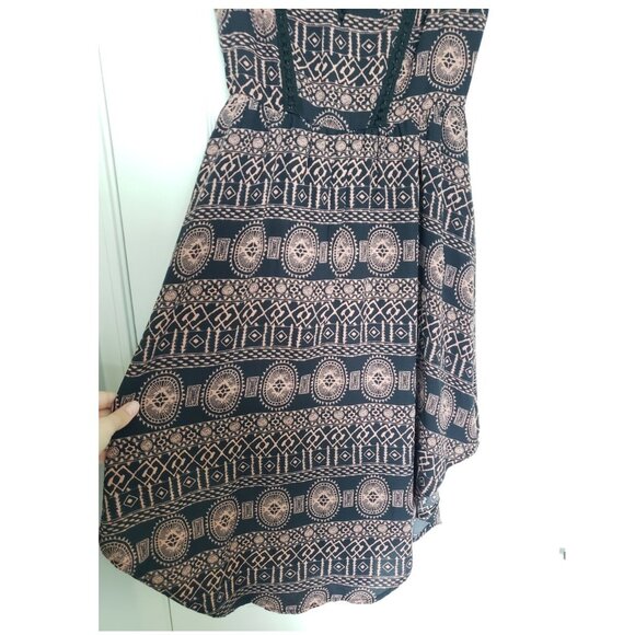 ASTR the Label Tribal Boho Aztec Print Dress, Size SMALL BNWT - Picture 8 of 12
